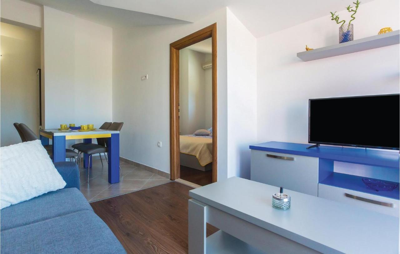 Amazing Apartment In Makarska With Wifi Exteriör bild