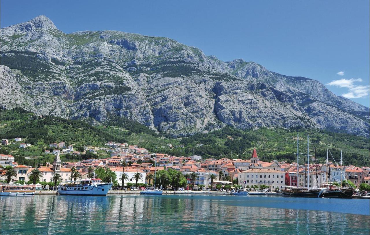 Amazing Apartment In Makarska With Wifi Exteriör bild